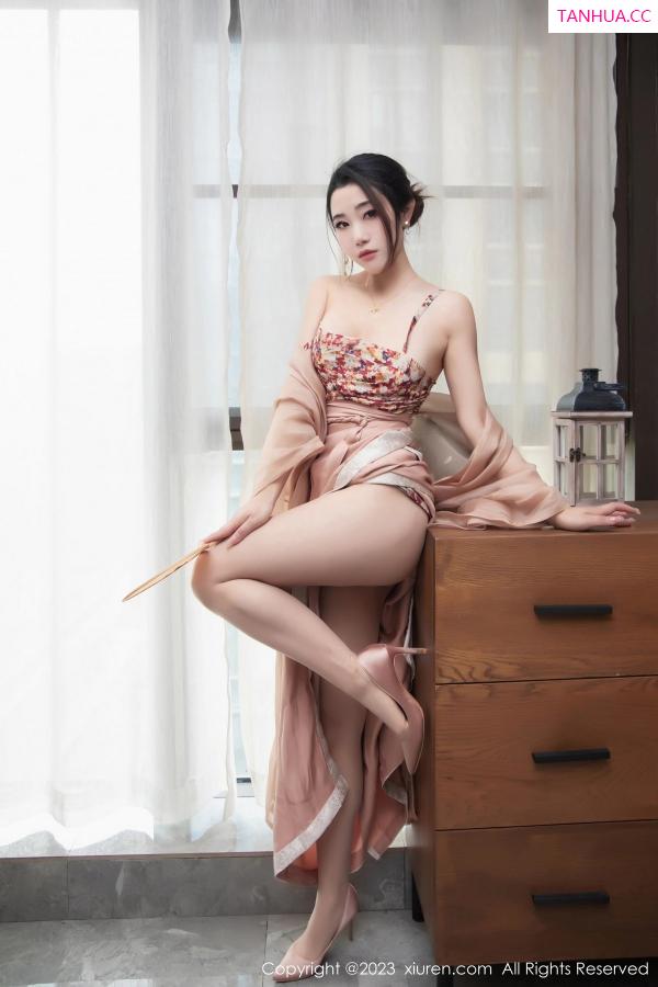   [XiuRen]高清写真图 2023.03.23 No.6457 严利娅Yuliya 汉服美臀第26张图片